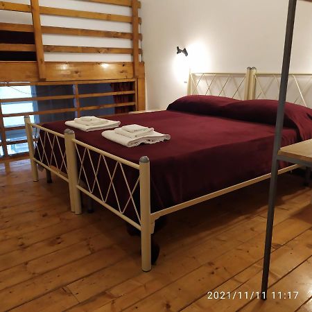 Il Castello Apartment Napoli Bagian luar foto
