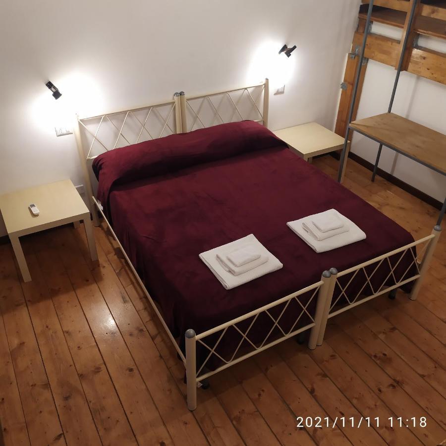 Il Castello Apartment Napoli Bagian luar foto