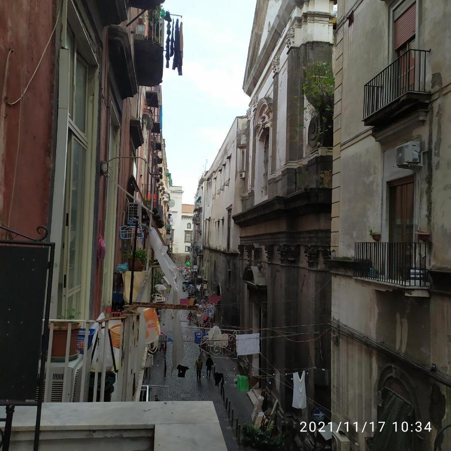 Il Castello Apartment Napoli Bagian luar foto