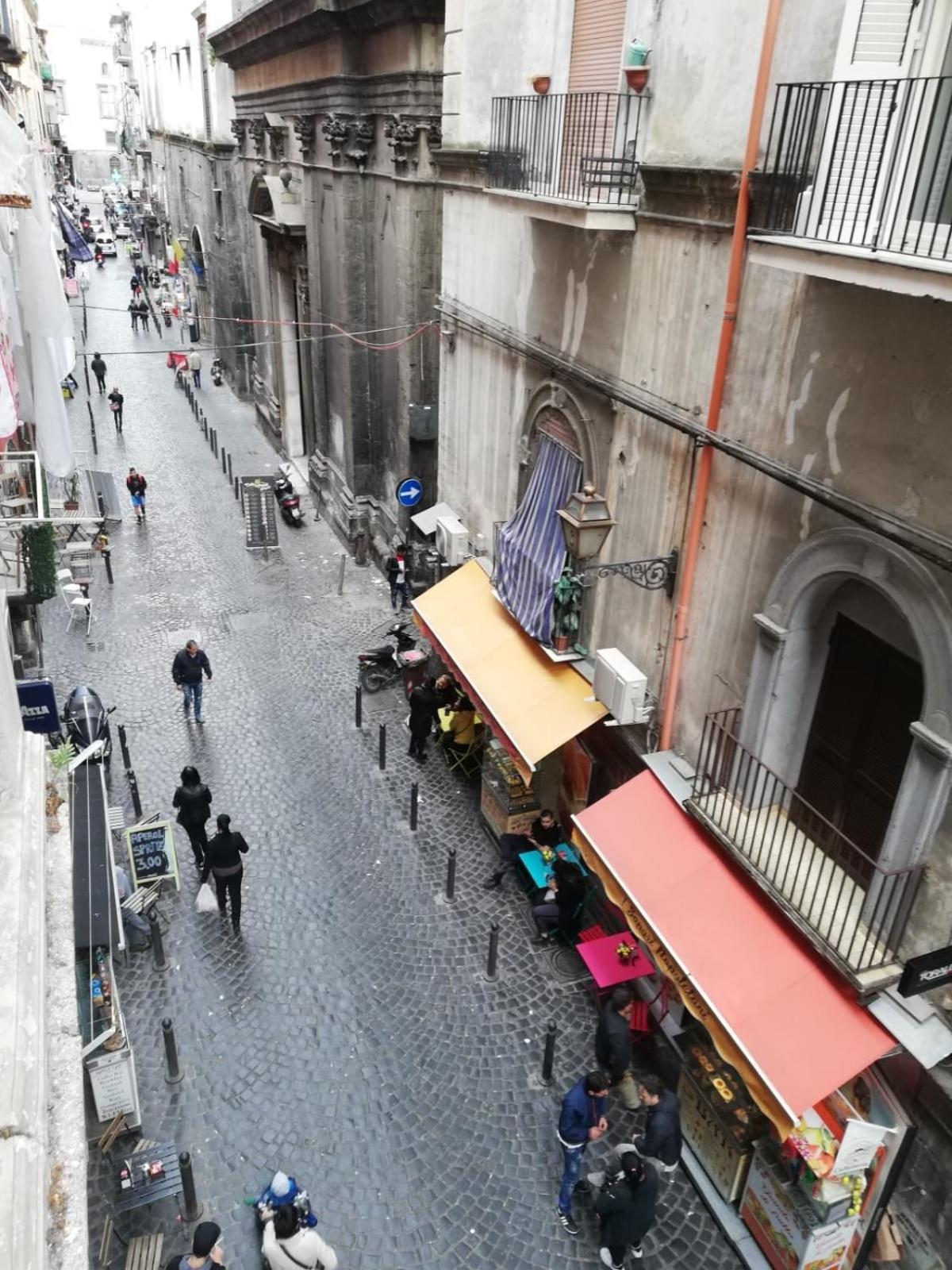 Il Castello Apartment Napoli Bagian luar foto